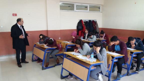 Yunak´ta Tüm 12. Sınıf Öğrencilerine Kidem Deneme Sınavı Yapıldı.