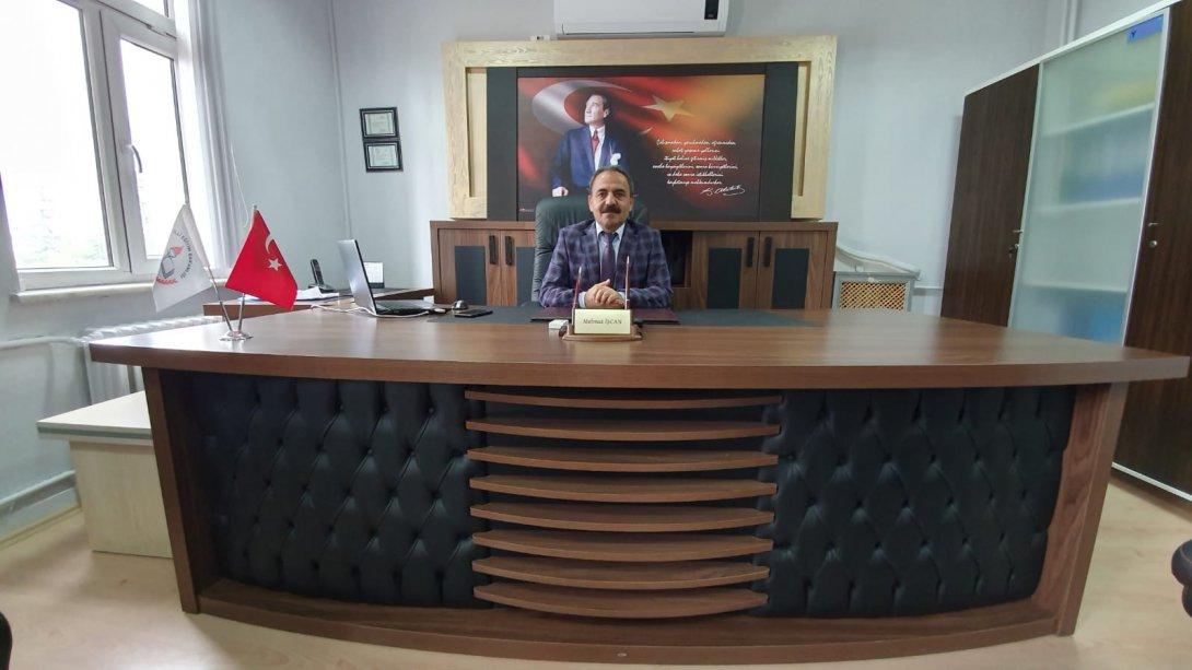 İlçe Milli Eğitim Müdürümüz Mahmut İşcan 'ın 29 Ekim Cumhuriyet Bayramı Mesajı