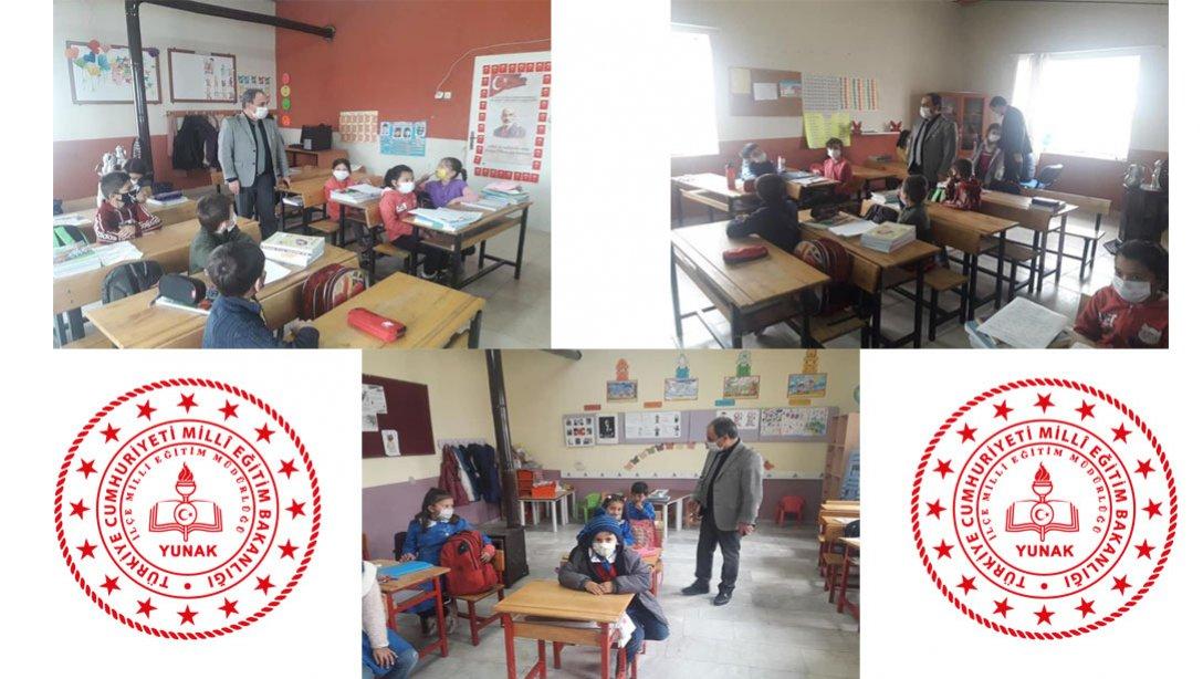 İlçe Milli Eğitim Müdürümüz Mahmut İŞCAN Yavaşlı ilkokulu ve Kıllar ilkokulunu Ziyaretlerde Bulundu.