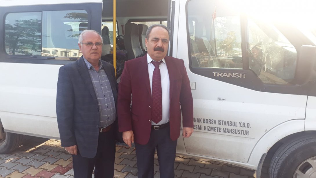 İl Milli Eğitim Müdürlüğümüzce başlatılan yardim kampanyası çerçevesinde, İlçemiz okullarından teslim aldığımız yardim malzemelerini teslim etmek üzere Konya'ya yola çıktık.